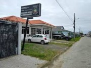 Mulher &eacute; presa ap&oacute;s tentativa de homic&iacute;dio contra casal em Rinc&atilde;o (SC)