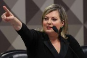 Ex-aliada deputada Joice protocola impeachment de Bolsonaro na Câmara Federal