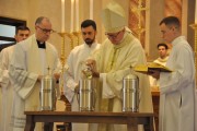 Santos &Oacute;leos s&atilde;o aben&ccedil;oados na Catedral S&atilde;o Jos&eacute; de Crici&uacute;ma