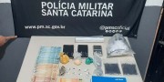 Polícia Militar prende casal de Içara por tráfico de drogas no Bairro Quarta Linha