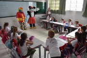 Personagens infantis visitam escolas de Siderópolis