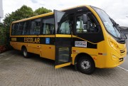 Governo de SC entrega mais 23 ônibus para transporte escolar em municípios 