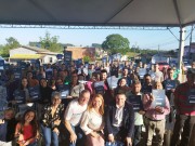 Governo de I&ccedil;ara (SC) entrega 72 escrituras a moradores do Bairro Lombas