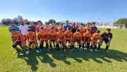 Governo de Içara (SC) entrega 350 uniformes a alunos das escolinhas de futebol