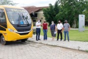 Secretaria de Educação recebe novo ônibus rural escolar em Forquilhinha