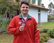 Aluno da Unesc &eacute; medalhista em competi&ccedil;&atilde;o de gin&aacute;stica no Chile