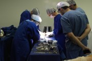 Hospital Joana de Gusmão realiza cirurgia inédita em tumor ósseo com nitrogênio líquido