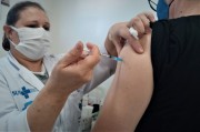 Mudança na vacinação contra a covid-19 doses serão aplicadas por ordem de chegada