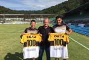 Homenagem para os volantes Douglas Moreira e Barreto