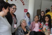 SCFV Santa Luzia promove atividade intergeracional com idosos
