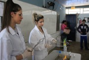 Projeto Quimicando leva química a escolas sem laboratórios