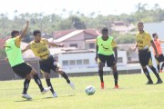 Crici&uacute;ma treina visando confronto com o Paran&aacute; pela S&eacute;rie B