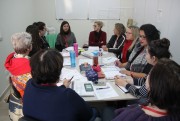 Coordena&ccedil;&atilde;o do SCFV de zero a 17 anos re&uacute;ne orientadoras sociais
