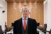 Novo juiz substituto toma posse no TRE-SC