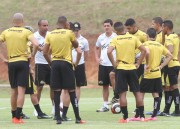 Crici&uacute;ma duela com o Inter de Lages
