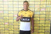 Crici&uacute;ma apresenta novo lateral direita Diogo Mateus