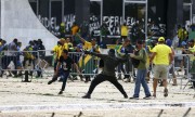 Defensoria pede soltura de idosos e mães presas por atos golpistas em Brasília