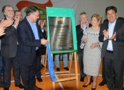 Escola &eacute; inaugurada em Joinville pelo governador e ministro 