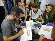 Professor de Içara lança livro na Bienal do Rio de Janeiro