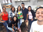Alunos da Esucri/Uniasselvi realizam trabalho com jovens usando Libras