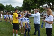 Moleque Bom de Bola conhece os campe&otilde;es municipais