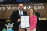 Mo&ccedil;&atilde;o &eacute; entregue para CEO Monique Pizzetti da Rede Super Moniari 
