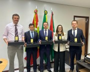 Promotores de Justi&ccedil;a s&atilde;o homenageados com medalha comemorativa de Crici&uacute;ma