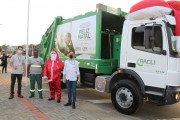 Grupo RAC realiza ação especial de Natal em cidades aonde realiza limpeza urbana