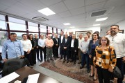 Pelo Estado: acordo sobre piso salarial regional em Santa Catarina