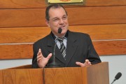 Pelo Estado: mais um prefeito renuncia ao cargo em Santa Catarina