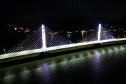 Iluminação na Ponte Anita Garibaldi já transmite Paz para 2023