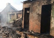 Incêndio deixa casa destruída  na Lagoa do Jacaré em Rincão