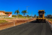 Rodovia Juvenal José Silvano segue com os trabalhos de pavimentação asfáltica