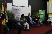 Fórum municipal realiza ação para tratar de políticas sobre drogas em Criciúma (SC)