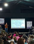 Educação de Maracajá (SC) participa de Seminário sobre Autismo em Salete (SC)