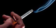 Riscos do cigarro: tabagismo pode causar perda de audição, afirmam especialistas
