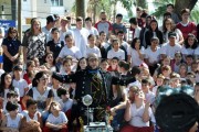 Teatro inspira risadas e novas ideias com lan&ccedil;ador de foguetes