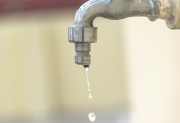 Vazamento de água afeta abastecimento em Içara (SC) e Criciúma (SC)