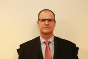 Juiz Ant&ocirc;nio Zoldan da Veiga toma posse no TRE-SC