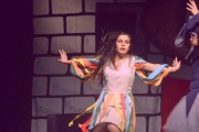 Cia de Teatro Unisul transforma a vida de atriz de 18 anos