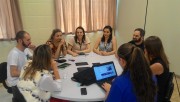 Professores passam por treinamento em sala de Metodologias Ativas