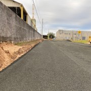 Governo de Içara (SC) trabalha na pavimentação asfáltica de mais duas ruas