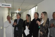 Secretário Acélio Casagrande visita UTI Neonatal do HRA