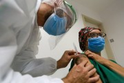 Estado aplicou mais de 176 mil doses em quase um mês de imunização contra a Covid