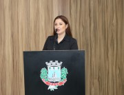 Vereadora Karol sugere refor&ccedil;o no controle dos animais abandonados 