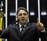 Preso, Garotinho, ex-governador do Rio, denuncia perseguição