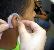 Jovens estão perdendo audição por causa de fones de ouvido