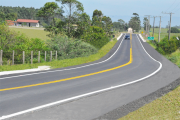 Eduardo Moreira inaugura rodovia em Balneário Rincão