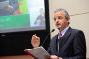 Governo Colombo d&aacute; "um chap&eacute;u" nos munic&iacute;pios ao desviar tributos da Celesc