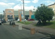 Condutores reservam vagas de estacionamento em Criciúma